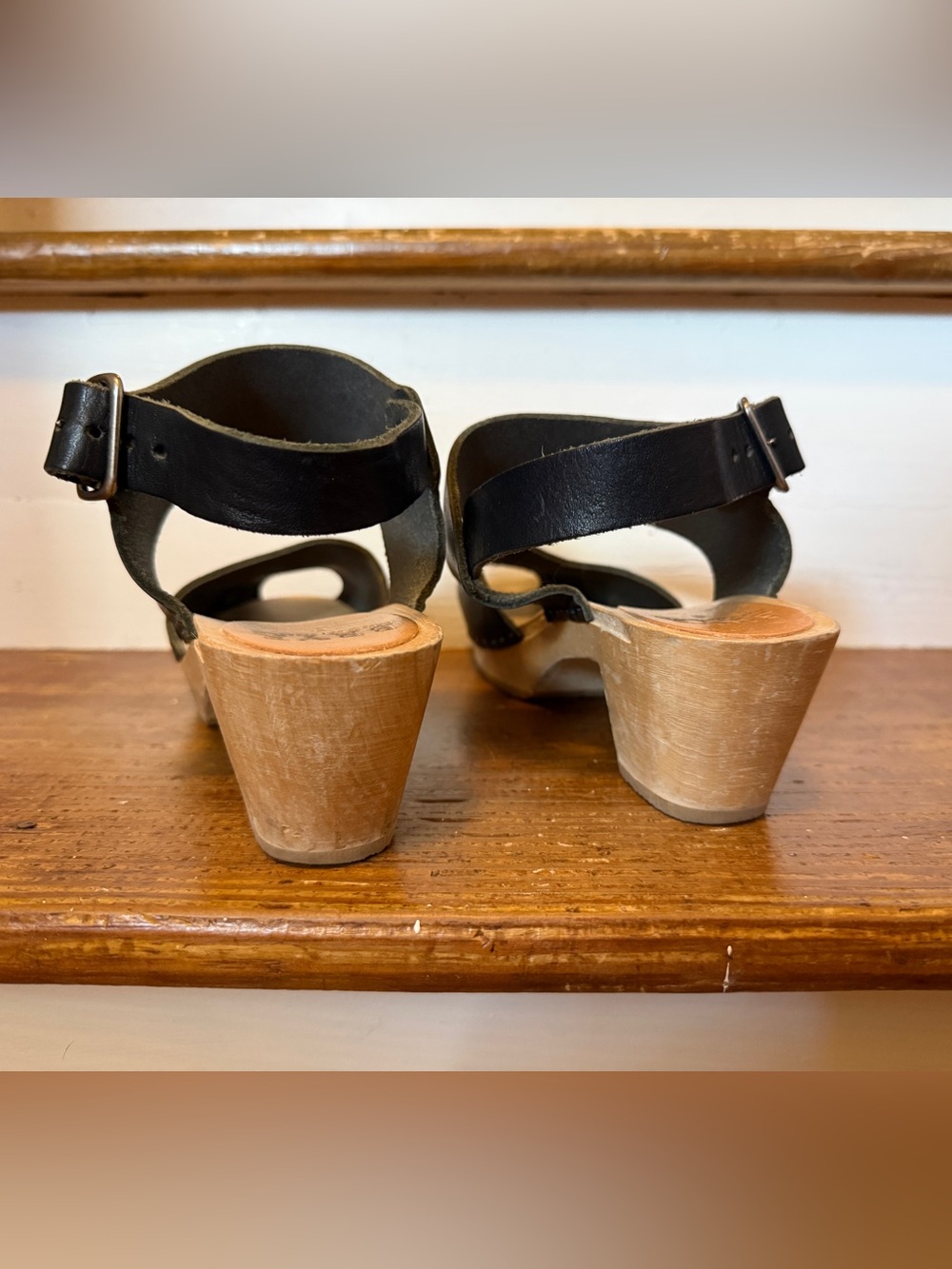 Bryr Clogs - Picture 6 of 6